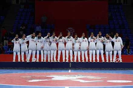 تصاویری از قهرمانی تیم ملی فوتسال دختران ایران تصاویری از قهرمانی تیم ملی فوتسال دختران ایران