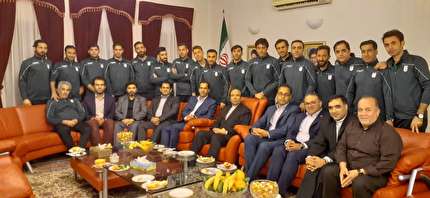اعضای تیم ملی فوتسال در ضیافت شام کنسولگری ایران در آستاراخان