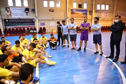 بازدید رییس فدراسیون و عضو ستادهماهنگی و برنامه‌ریزی جام جهانی از تیم ملی فوتسال