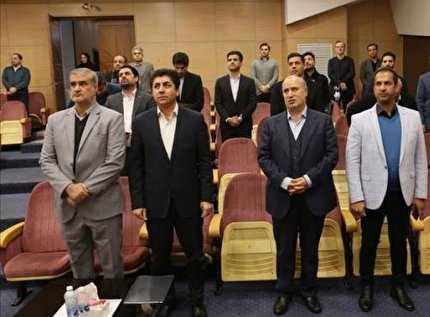 جلسه رییس فدراسیون فوتبال با مدیران عامل باشگاه های لیگ برتر جهت اجرای فاز نخست تجهیز ورزشگاه ها به سیستم VAR