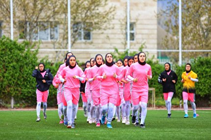 پیگیری تمرینات تکنیکی و تاکتیکی شاگردان آزمون