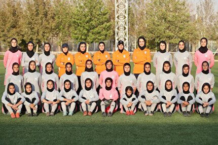 برگزاری دیدار دوستانه دختران ۱۴ سال با تیم ستارگان درخشان تیکا