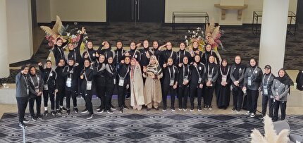 دیدار نمایندگان سفارت ایران با اعضای تیم ملی فوتبال بانوان + عکس