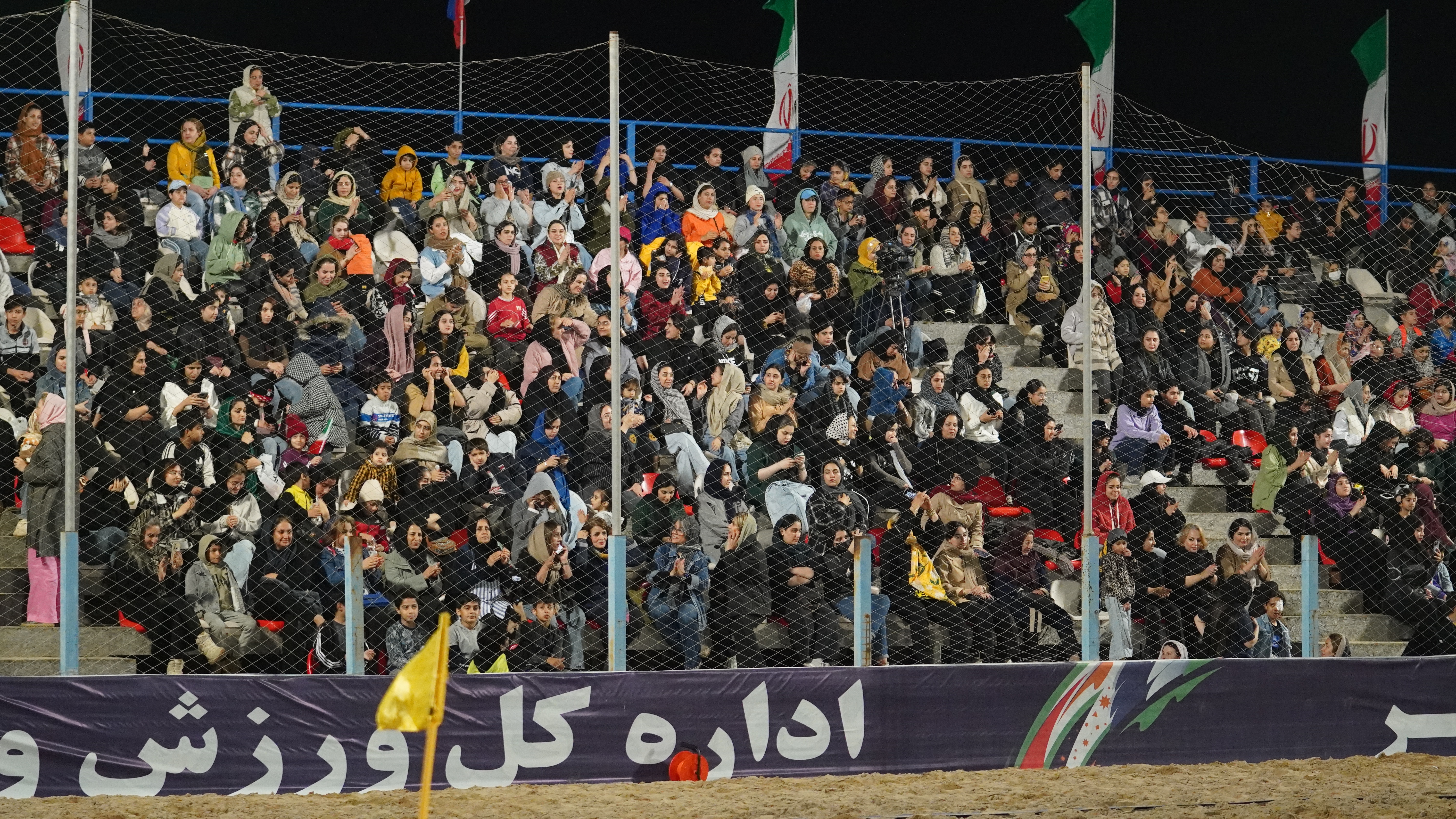 آزمودن تاکتیک و جوانگرایی مهم تر از کسب نتیجه برای سرمربی تیم ملی ساحلی آزمودن تاکتیک و جوانگرایی مهم تر از کسب نتیجه برای سرمربی تیم ملی ساحلی