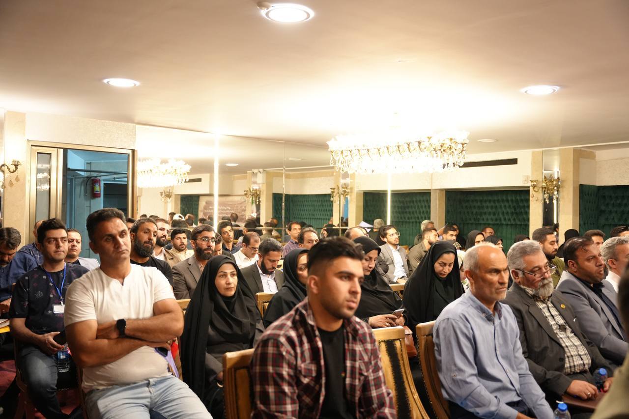 تجلیل از فدراسیون فوتبال در نشست مسئولان کمیتههای فرهنگی و مسئولیت اجتماعی کشور تجلیل از فدراسیون فوتبال در نشست مسئولان کمیتههای فرهنگی و مسئولیت اجتماعی کشور