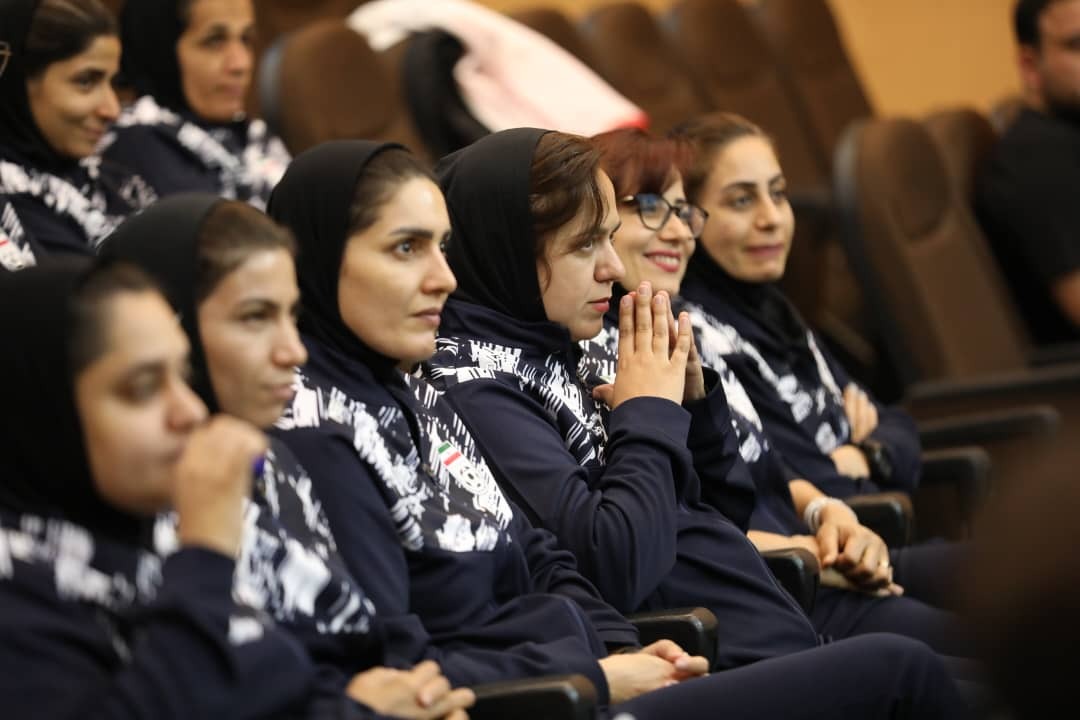 برگزاری دوره های مربیگری فوتسال و فوتبال بانوان