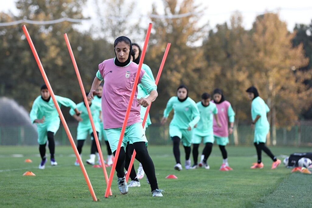 جعفری 30 بازیکن را به اردو فرا خواند