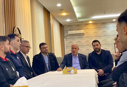 نشست صمیمانه رئیس فدراسیون فوتبال با ملی‌پوشان فوتسال پیش از اعزام