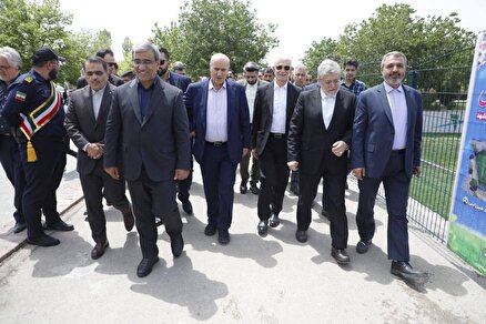 گزارش تصویری از آیین بهره برداری از اولین زمین فوتبال چمن مصنوعی استاندارد مشهد