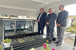 حضور رئیس فدراسیون بر سر مزار قایقران و دیدار با یک پیشکسوت