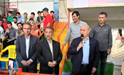 حضور رئیس فدراسیون فوتبال در مسابقات فوتسال مدرسه های دانشگاه آزاد اسلامی