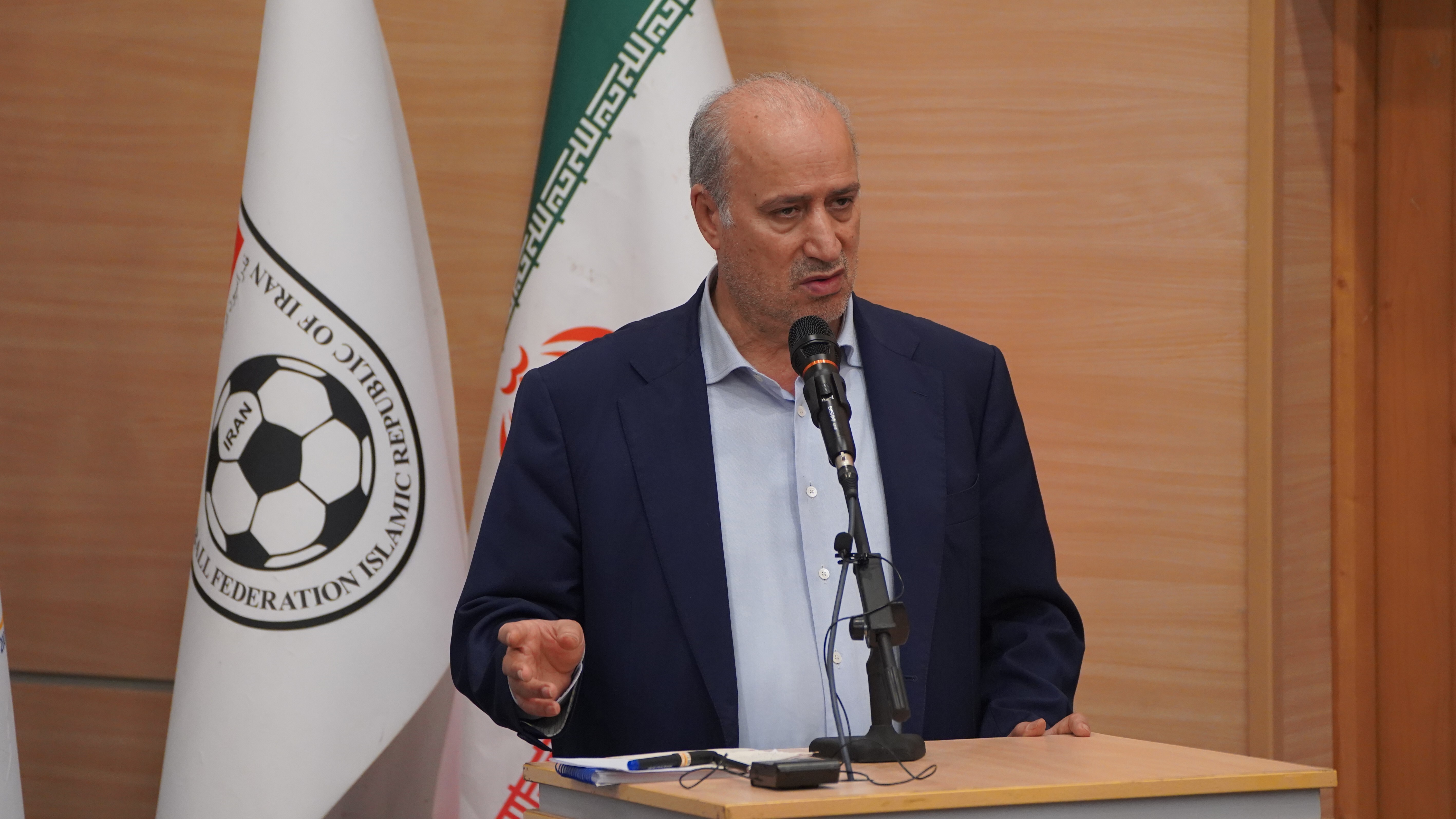 تاج: نباید خودمان را قهرمان بدانیم/ سلیمانی: نابترین بازیکنان را داریم تاج: نباید خودمان را قهرمان بدانیم/ سلیمانی: نابترین بازیکنان را داریم