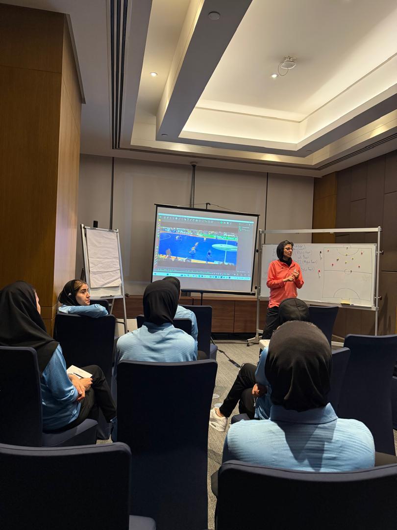 تمرین نخست تیم ملی فوتسال بانوان در مانیل برگزار شد