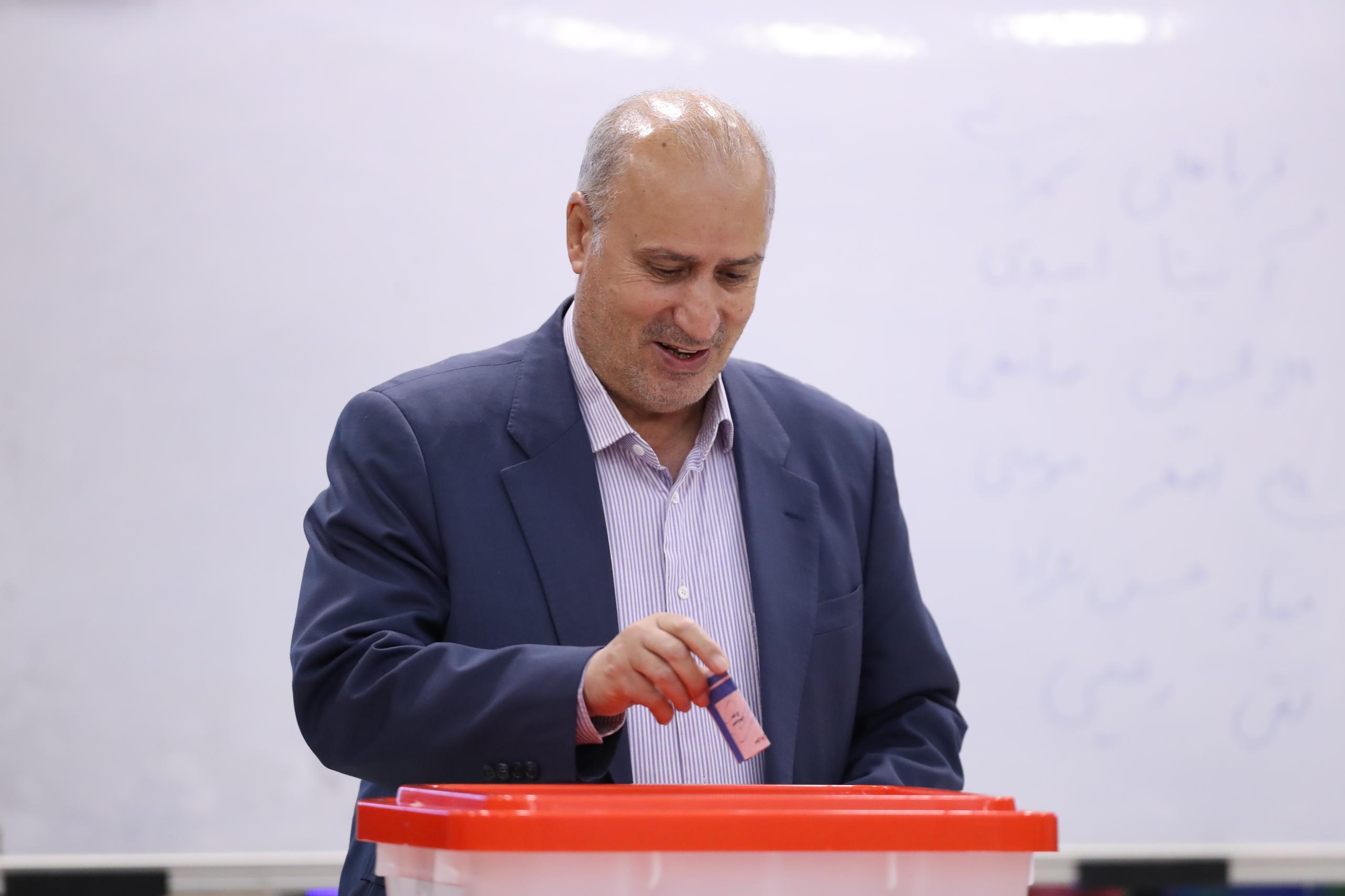 فوتبال مازندران نیازمند کنسرسیوم حمایتی است / اعتماد قاطع به خلردی مسئولیت او را سنگینتر میکند